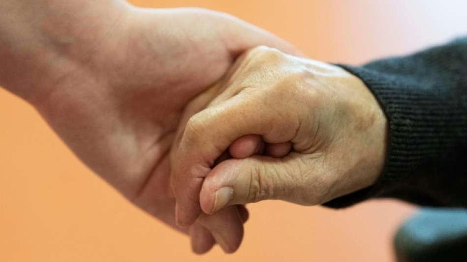 Pflege-Berufsverband lehnt Impfpflicht f&uuml;r Pflegekr&auml;fte ab