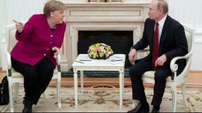 Merkel zu Treffen mit Putin nach Moskau gereist