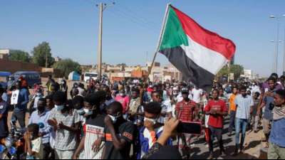 Tausende protestieren erneut gegen Milit&auml;rputsch im Sudan