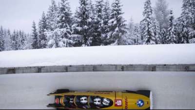 Friedrich gewinnt auch im Vierer WM-Gold