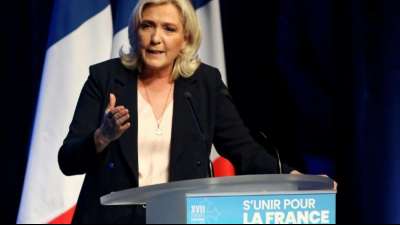 Le Pen will bei Wahl zur Pr&auml;sidentin mit Deutschland brechen