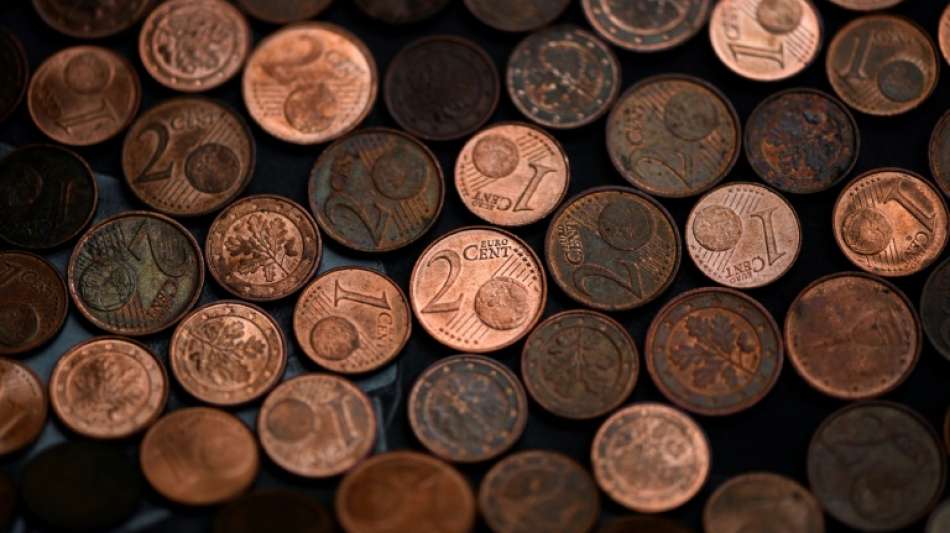 Umfrage: Corona-Krise belastet vor allem arme Familien finanziell