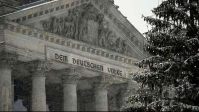 Corona-Infektionen mit Omikron und Delta in Bundestagsausschuss