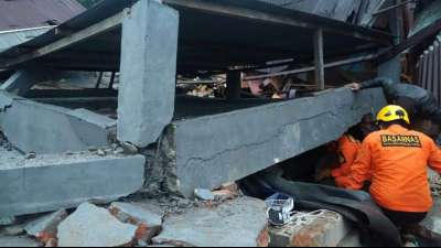Mehr als 40 Tote und hunderte Verletzte durch Erdbeben in Indonesien