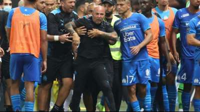Tumulte in Nizza: Spiel abgebrochen