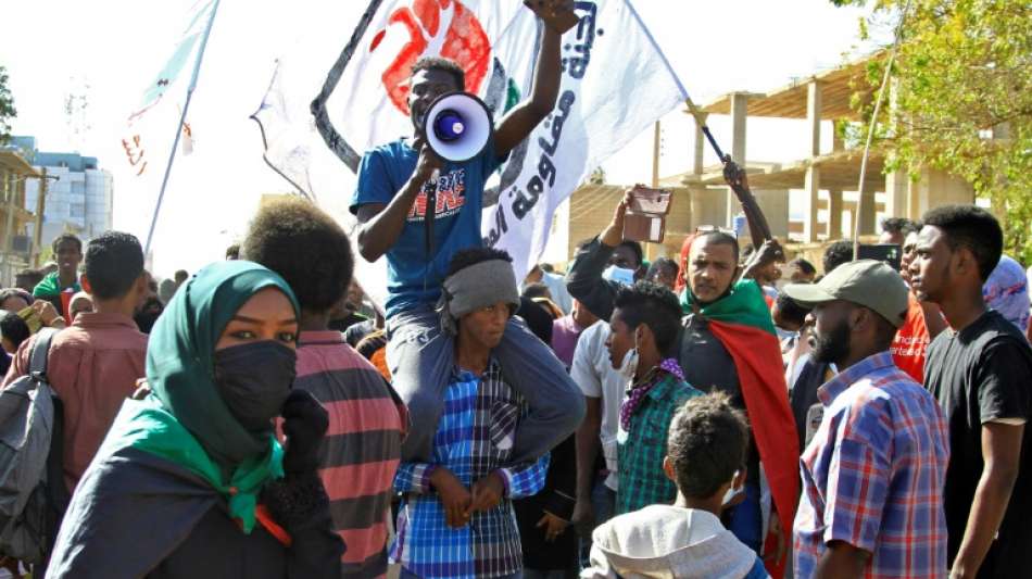 Erneut protestieren Tausende gegen Milit&auml;rherrschaft im Sudan