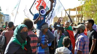 Erneut protestieren Tausende gegen Milit&auml;rherrschaft im Sudan