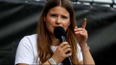 Bundestags-Wahlprogrammen: Kritik an fehlendem Klimaschutz