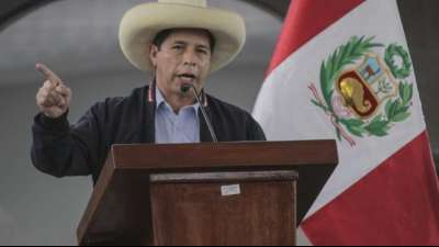 Linker Bewerber Castillo gewinnt Pr&auml;sidentschaftswahl in Peru