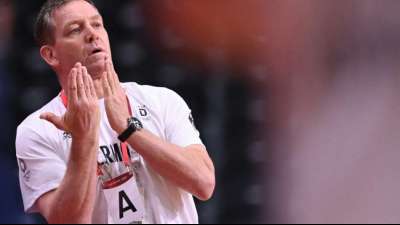 Niederlage gegen Frankreich: Handballer bangen ums Viertelfinale