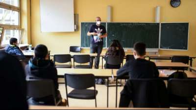 S&ouml;der f&uuml;r Maskenpflicht und Tests zum Schulstart nach Ferien