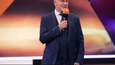 Sportstudio: Rummenigge warnt vor Neiddebatte im Fu&szlig;ball