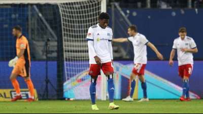 F&uuml;hrung und &Uuml;berzahl aber HSV verpasst Sieg gegen D&uuml;sseldorf