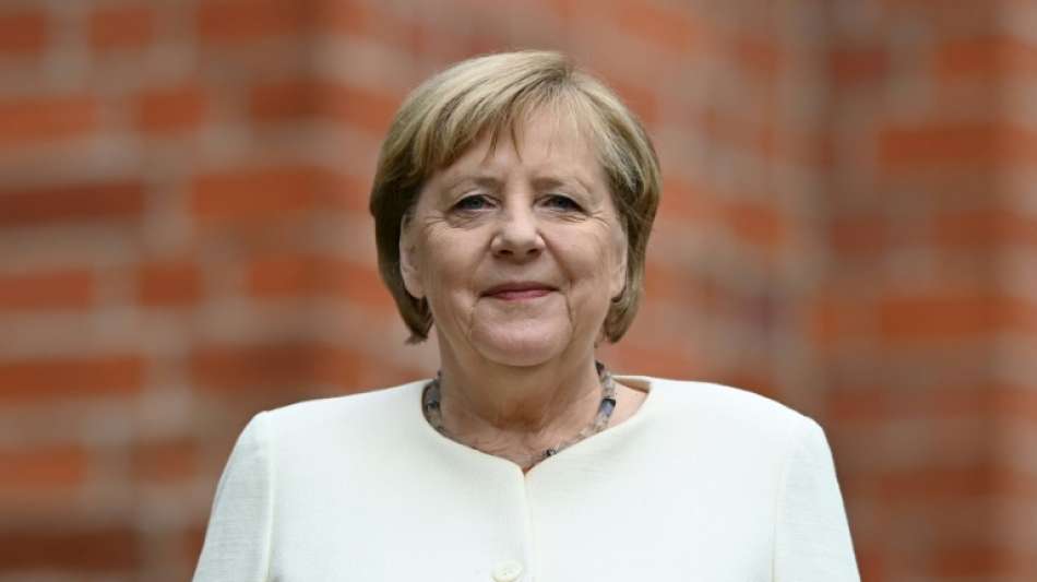 Merkel ruft am Tag der Einheit zum Erhalt der Demokratie in Deutschland auf 
