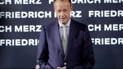 Friedrich Merz fordert eine ganz schnelle Öffnung aller Schulen