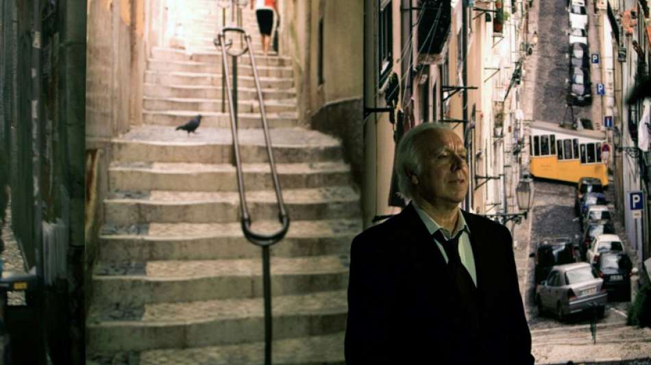 Ber&uuml;hmter Fado-S&auml;nger Carlos do Carmo 81-j&auml;hrig gestorben