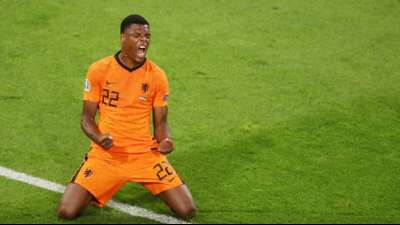 Oranje st&uuml;rmt als Gruppensieger ins EM-Achtelfinale 