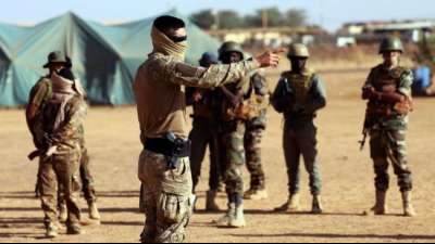Frankreich will Mali-Einsatz mit Partnern bis Februar &uuml;berdenken