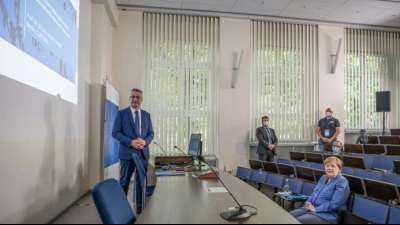 Merkel spricht sich gegen Impfpflicht nach franz&ouml;sischen Vorbild aus