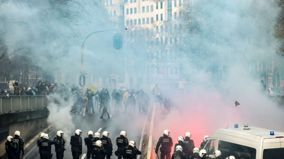Ausschreitungen bei Protesten gegen Corona-Ma&szlig;nahmen in Br&uuml;ssel