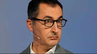 &Ouml;zdemir: &Auml;rmere Menschen in Deutschland nicht gegeneinander ausspielen