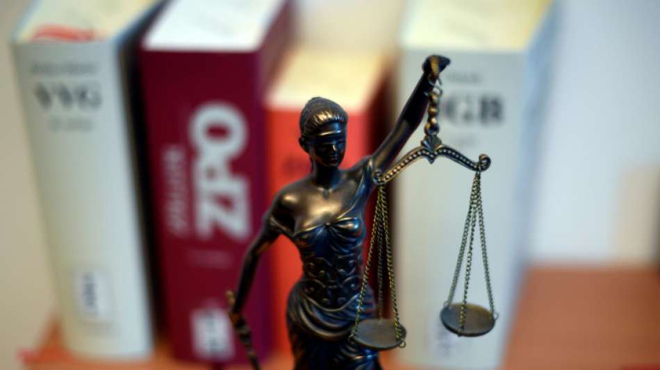 Gericht: Schwangere Asylsuchende muss wegen Corona nicht in Unterkunft bleiben
