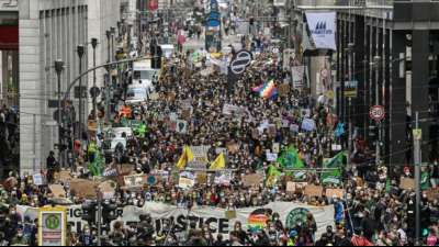 Baerbock nimmt an Klimaprotest in K&ouml;ln teil