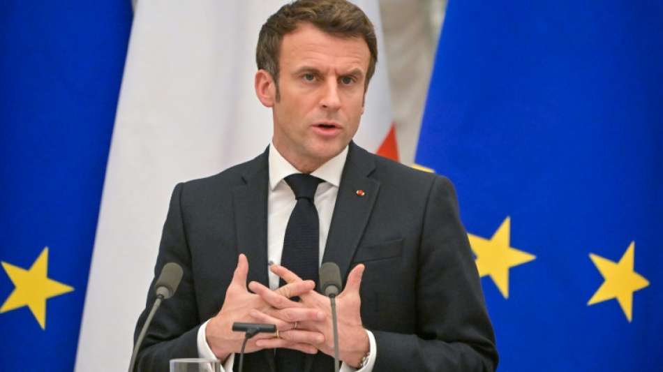 Macron: "Putin sichert zu in Ukraine nicht zu eskalieren"