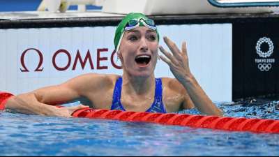 Schwimmen: Schoenmaker siegt mit drittem Weltrekord in Tokio