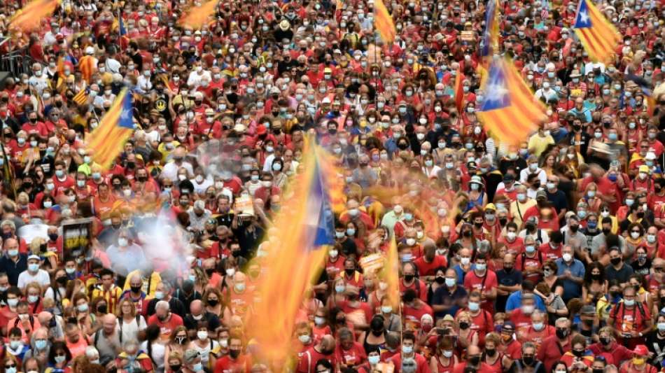 Mehr als 100.000 Menschen demonstrieren f&uuml;r Kataloniens Unabh&auml;ngigkeit