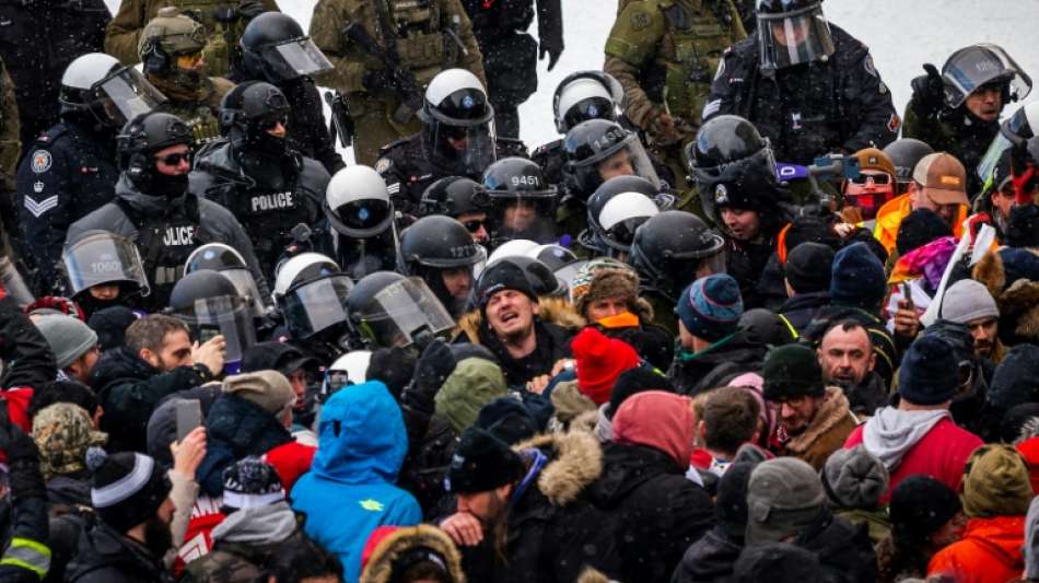 Kanadische Polizei l&ouml;st Protest-Blockade im Zentrum von Ottawa auf