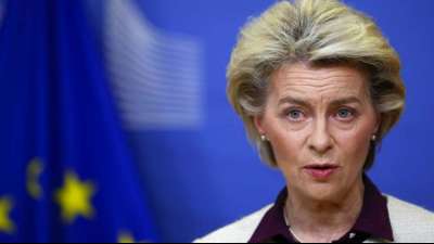 Von der Leyen fordert Stopp s&auml;mtlicher Flugreisen von und nach S&uuml;dafrika