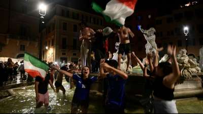 B&ouml;ller wie an Silvester: Italien feiert EM-Sieg ausgelassen