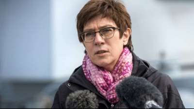Kramp-Karrenbauer spricht mit UN-Generalsekret&auml;r &uuml;ber Mali und Afghanistan