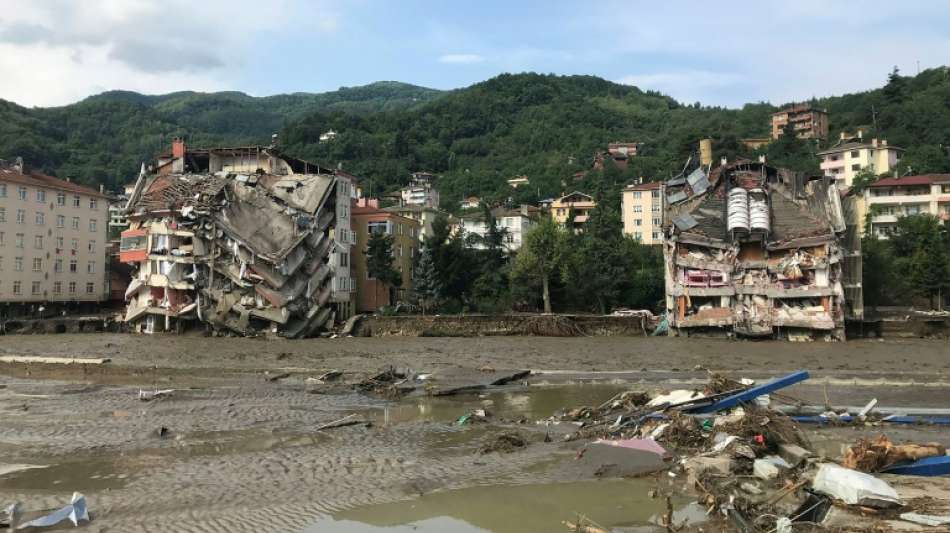 Zahl der Toten bei Hochwasser in der T&uuml;rkei steigt auf 27