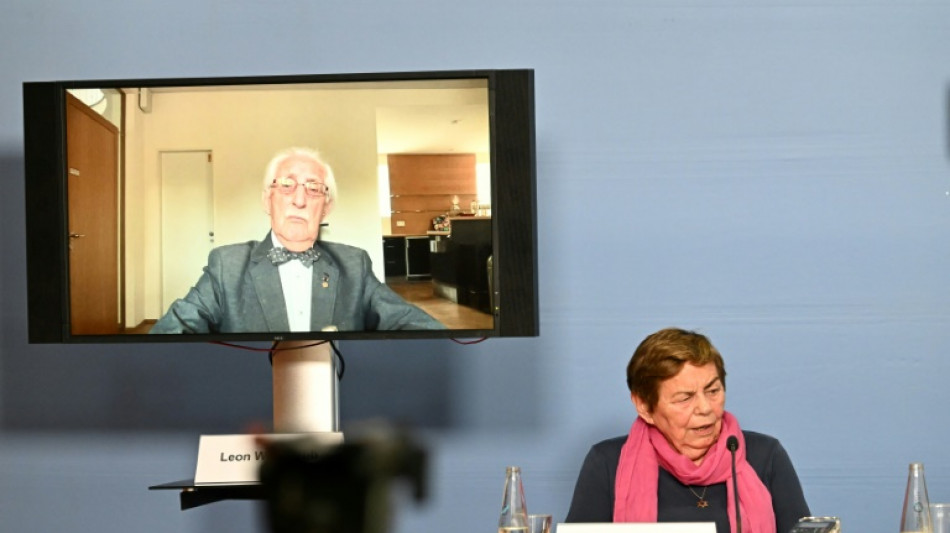 Supervivientes del Holocausto advierten a j&oacute;venes del auge de la extrema derecha