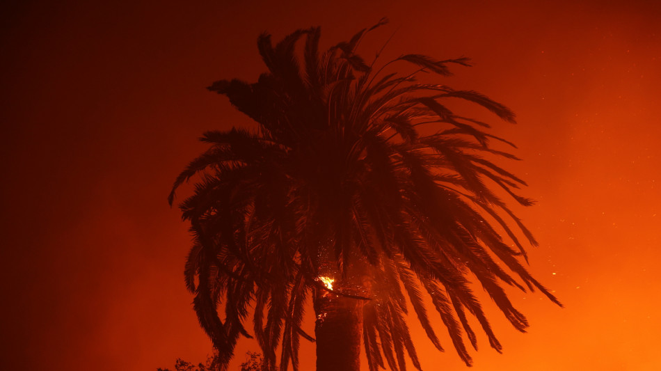 Autorit&agrave;, 'tutti i residenti di Los Angeles sono in pericolo'
