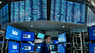 Wall Street priv&eacute;e de rebond par de mauvais indicateurs am&eacute;ricains