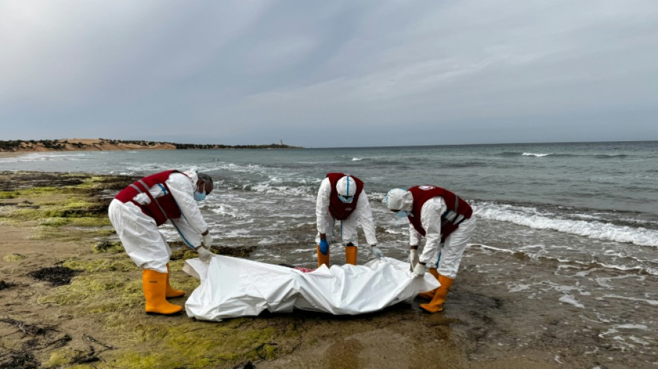 Siete muertos y 50 migrantes rescatados frente a las costas de Libia
