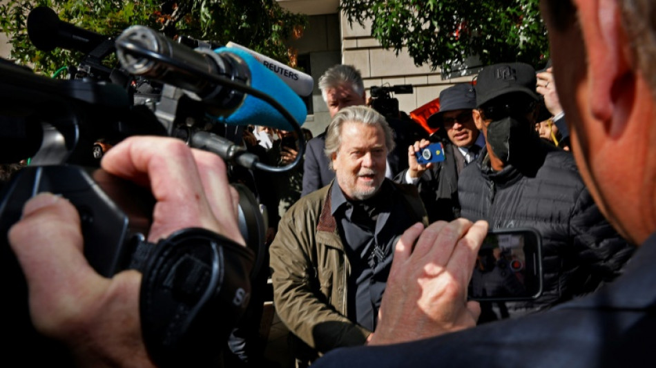 Steve Bannon, ex-conseiller de Trump, condamn&eacute; &agrave; quatre mois de prison