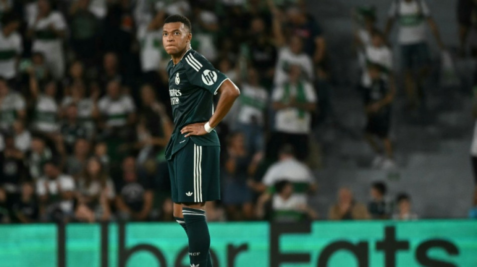 Mbapp&eacute; &eacute; criticado por direita e extrema direita em epis&oacute;dio com camisa de Ceuta