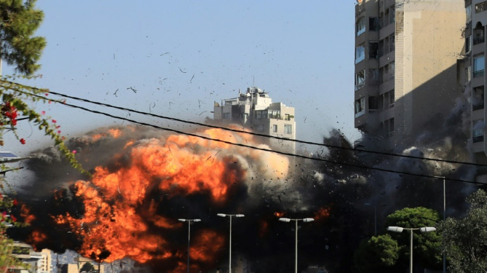 Sul de Beirute &eacute; alvo de bombardeios ap&oacute;s alerta do Ex&eacute;rcito israelense