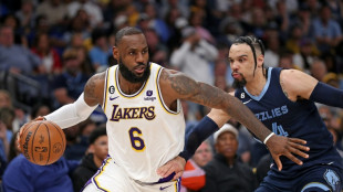 Lakers star James brushes off Brooks trash talk