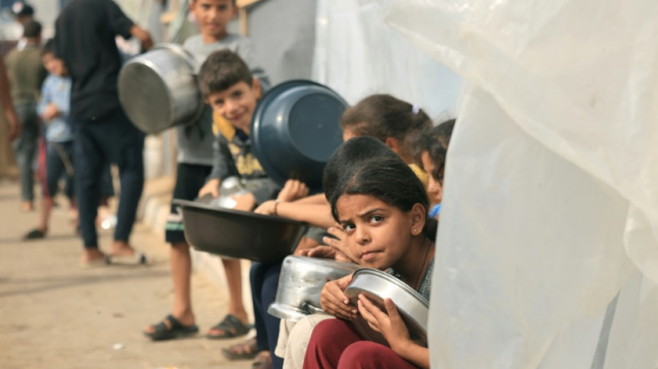 Deslocados de Gaza, em meio &agrave; poeira, frio e fome