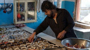 En Afghanistan, les théières exhalent les saveurs du mouton