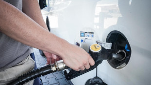 Gasolio ancora in lieve rialzo, prezzi benzina contrastati