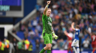 Klopp hails Pickford as Everton keeper denies Liverpool