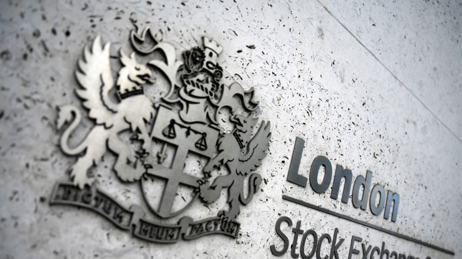Borsa: l'Europa conclude in leggero aumento, Londra +0,6%