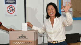 Pr&eacute;sidentielle au P&eacute;rou: la candidate de droite Keiko Fujimori en t&ecirc;te apr&egrave;s un vote chaotique