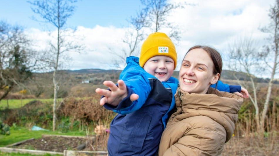 Tras huir de Ucrania, un ni&ntilde;o de 5 a&ntilde;os espera curar su leucemia en Irlanda